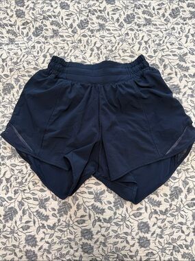 Lululemon Hotty Hot mid-rise Swift™ shorts - 4"